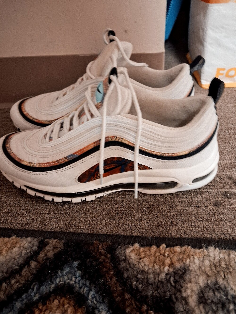 The Nike Air Max 97 "Vintage Mosaic" in white multi-coor Size Men 9.5M